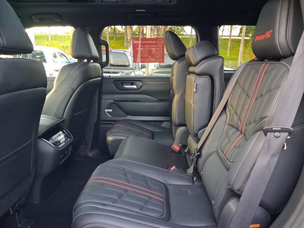 Used 2025 Nissan Armada PRO-4X w/ Pro-4X Premium Package AWD/4WD image 8
