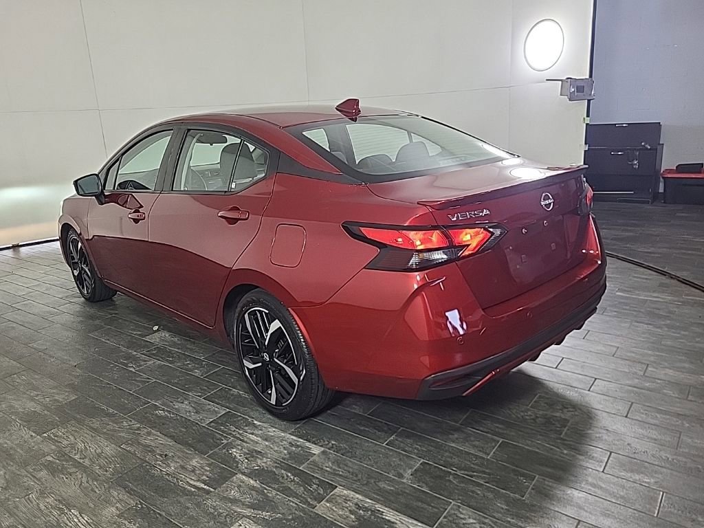 Used 2024 Nissan Versa SR image 8