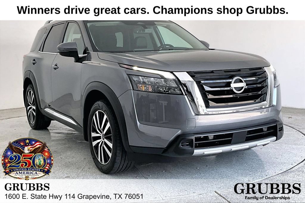 Used 2025 Nissan Pathfinder Platinum w/ Cargo Package FWD image 1