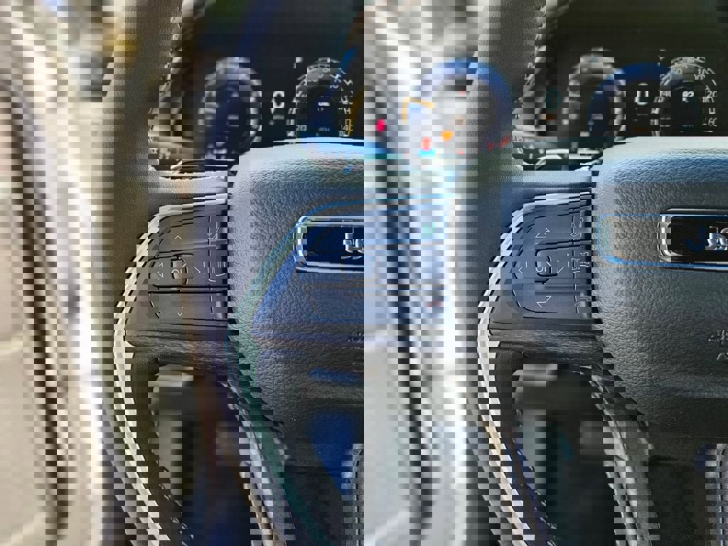 New 2025 Jeep Grand Cherokee Limited w/ Black Appearance Package image 26