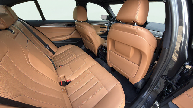 Used 2022 BMW 530i RWD image 24