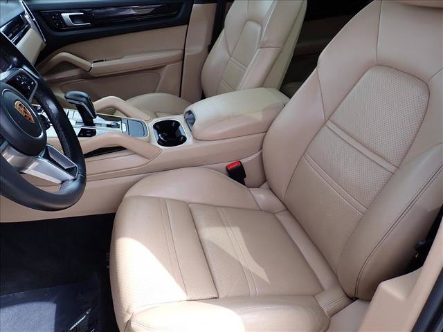 Used 2021 Porsche Cayenne S w/ Premium Package AWD/4WD image 14