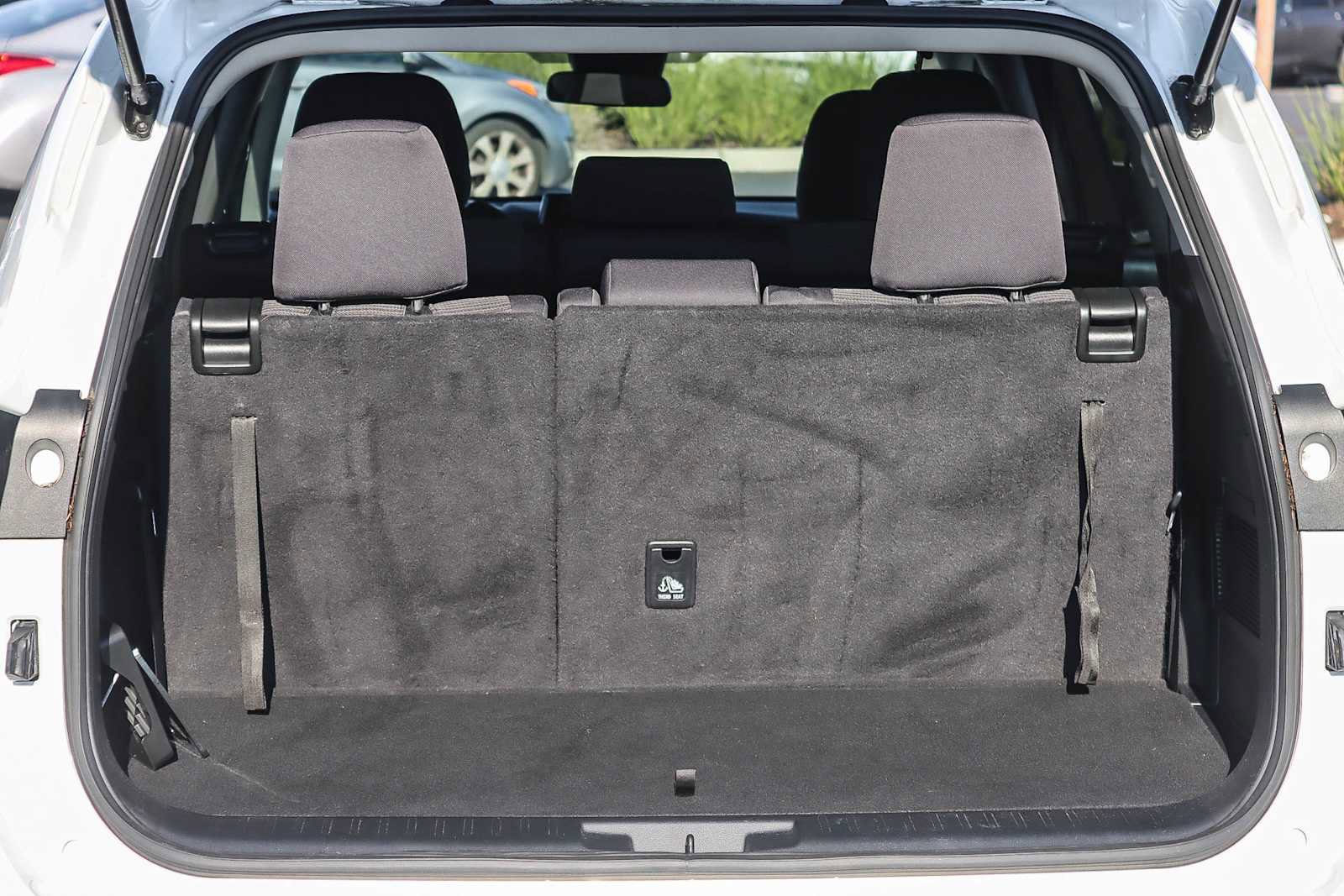 Used 2023 Toyota Highlander L image 26