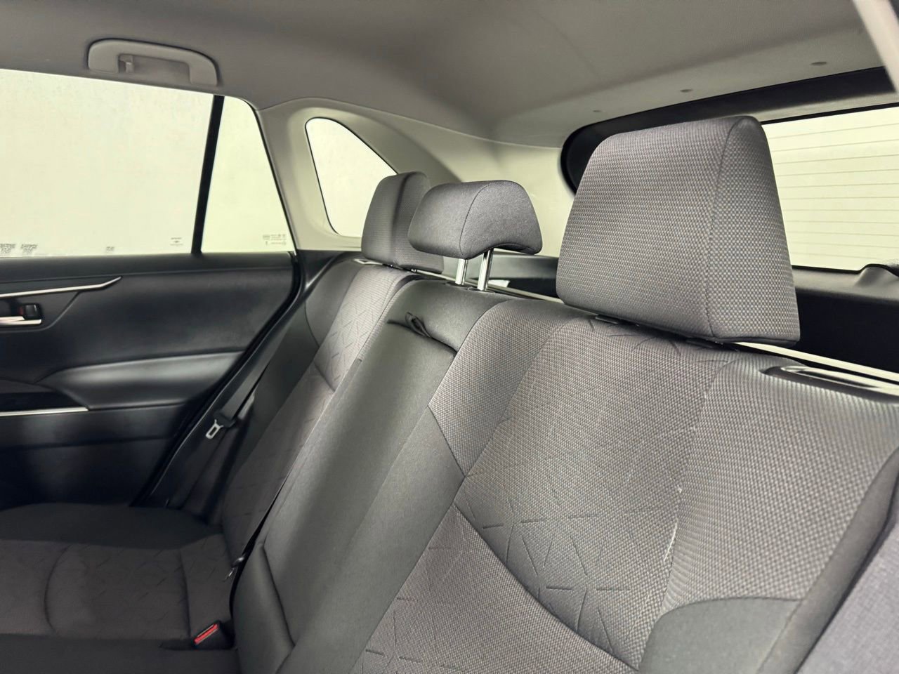 Used 2025 Toyota RAV4 XLE image 24