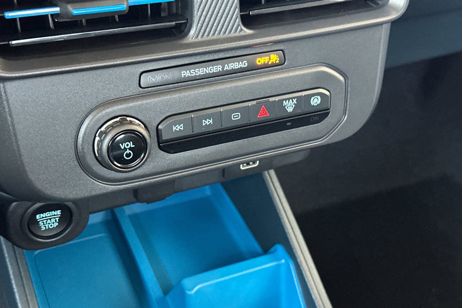 New 2025 Ford Maverick XLT w/ XLT Luxury Package image 19