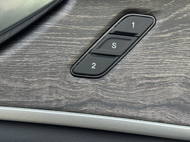 New 2025 Jeep Grand Cherokee L Limited image 10