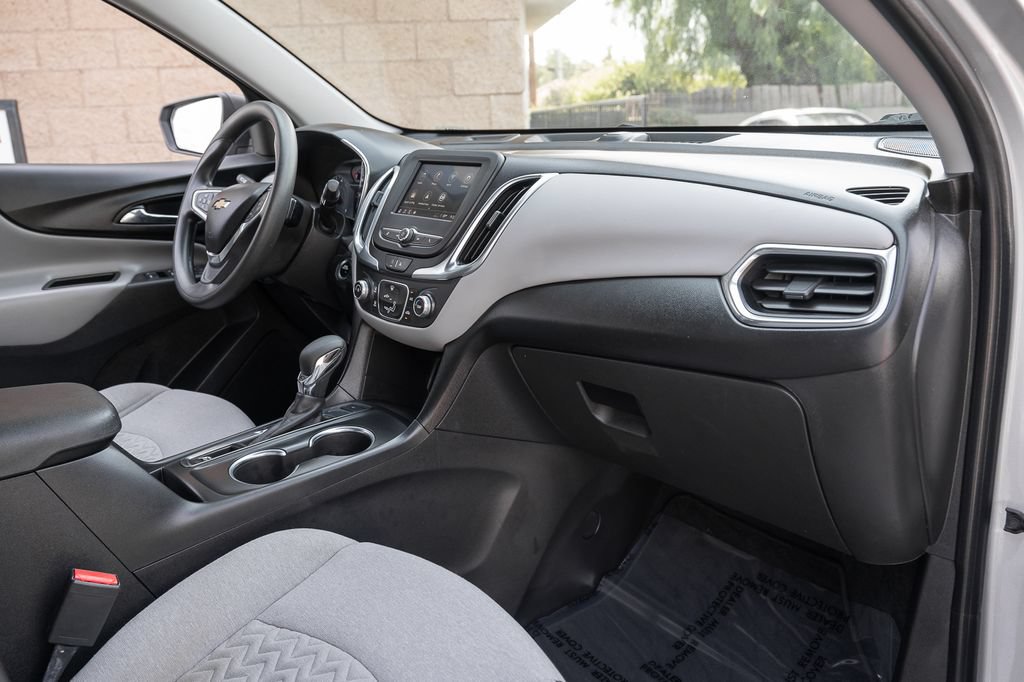 Used 2022 Chevrolet Equinox LS AWD/4WD image 41