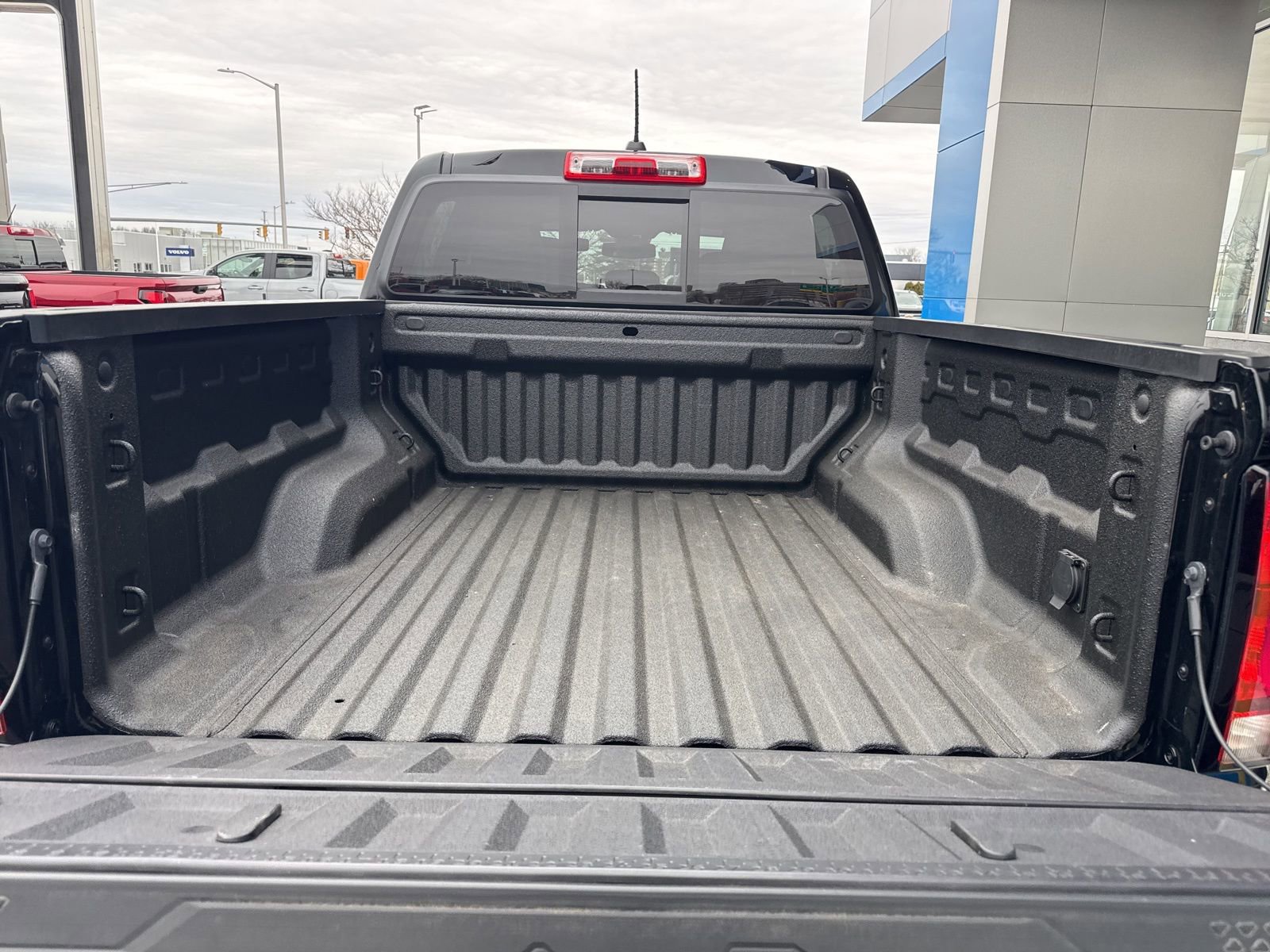 Used 2023 Chevrolet Colorado Z71 w/ Z71 Convenience Package 2 image 14