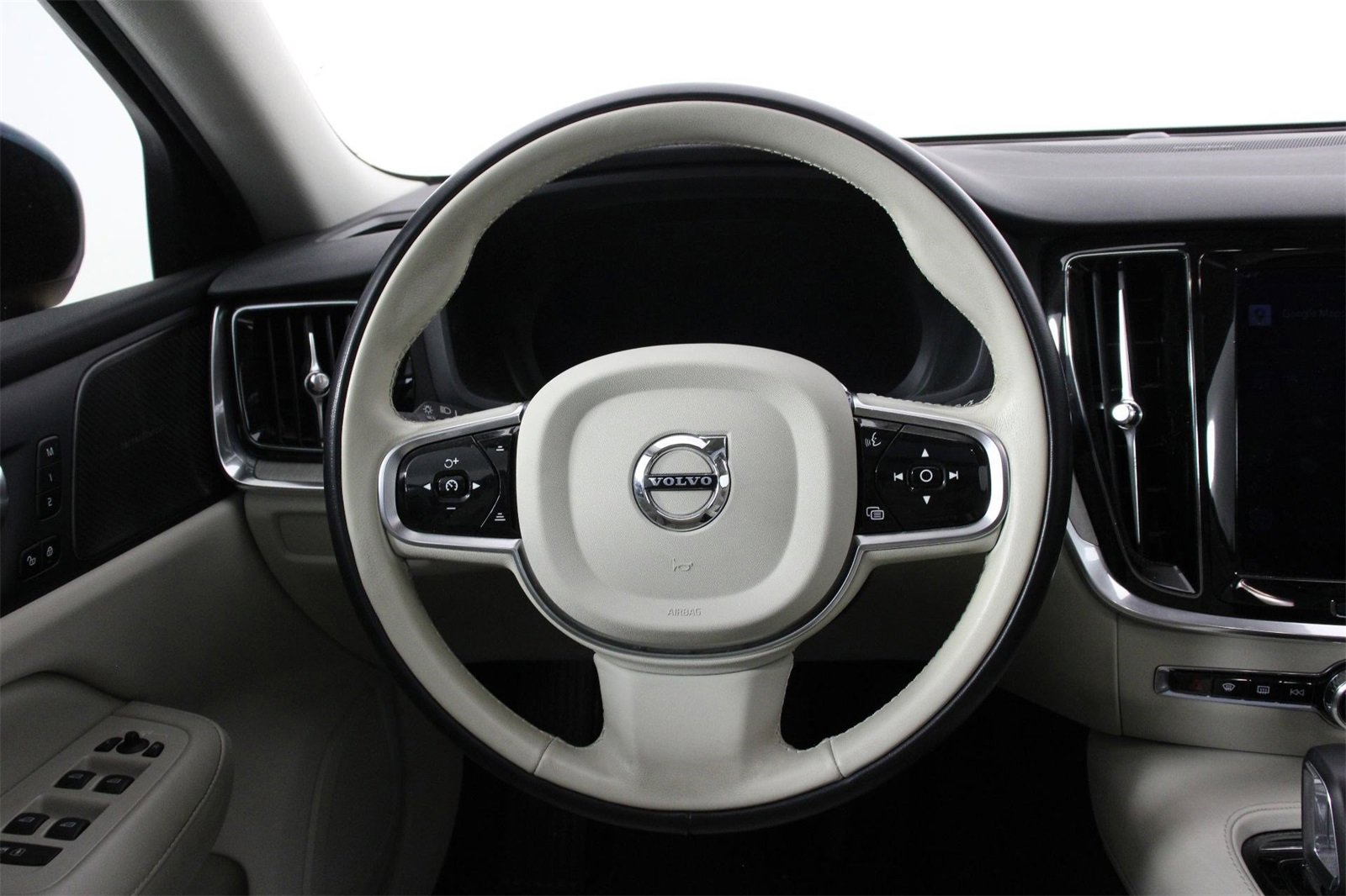 Certified 2025 Volvo S60 T8 Plus w/ Climate Package image 8