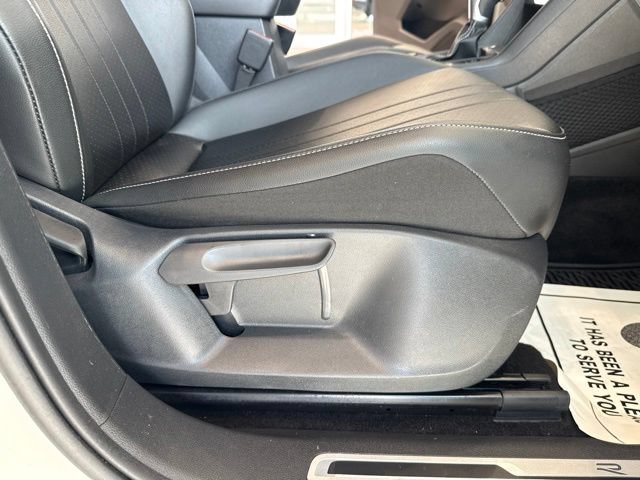 Used 2024 Volkswagen Tiguan SE R-Line AWD/4WD image 21