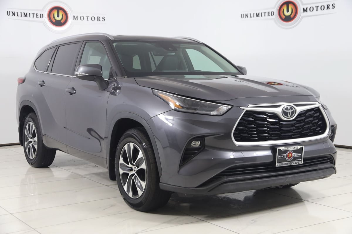 Used 2021 Toyota Highlander XLE AWD/4WD image 21