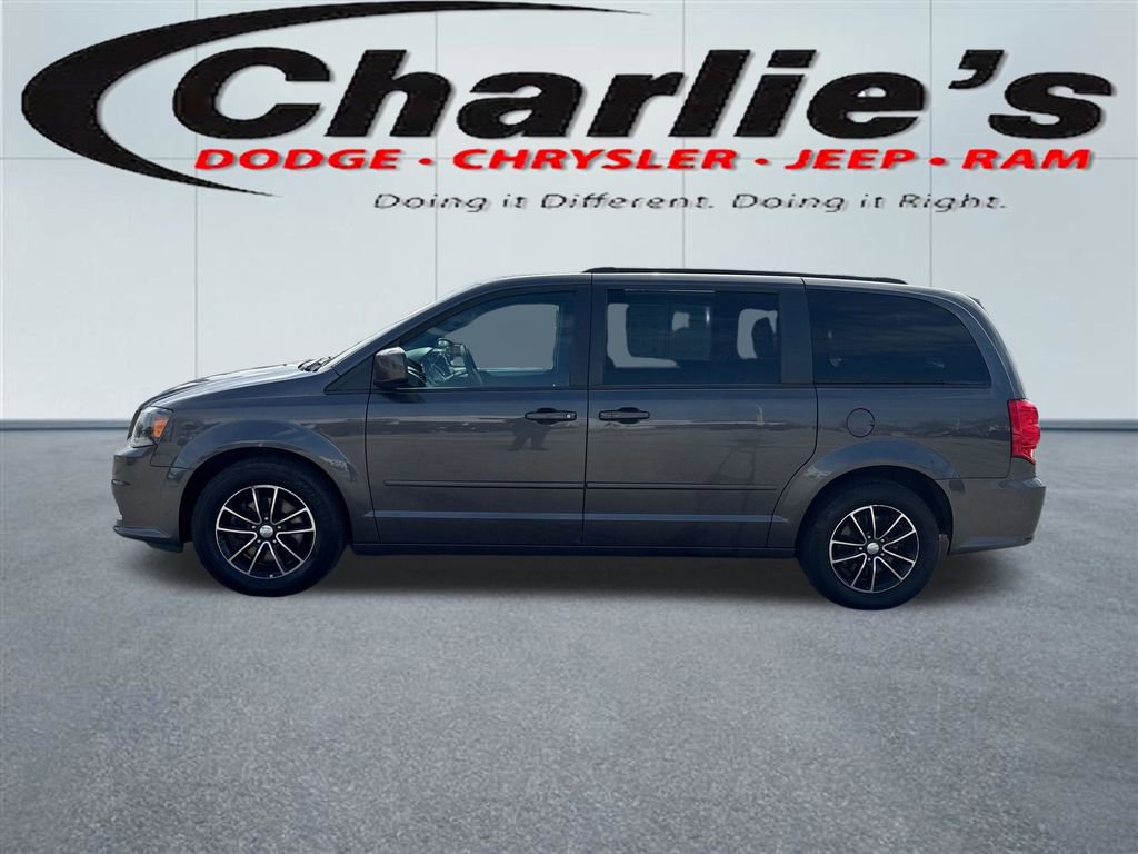Used 2017 Dodge Grand Caravan GT image 1