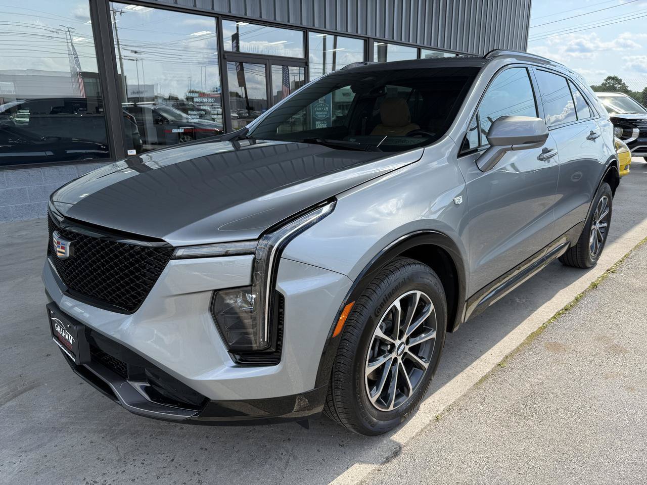 Used 2024 Cadillac XT4 Sport FWD image 1
