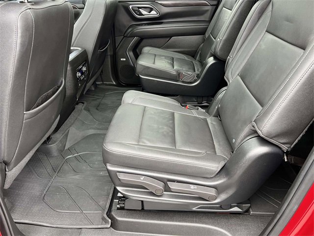 Used 2022 Chevrolet Suburban Z71 w/ Luxury Package image 27