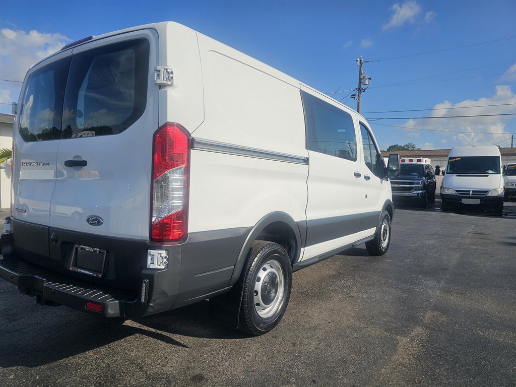 Used 2016 Ford Transit 250 130 Low Roof RWD image 4