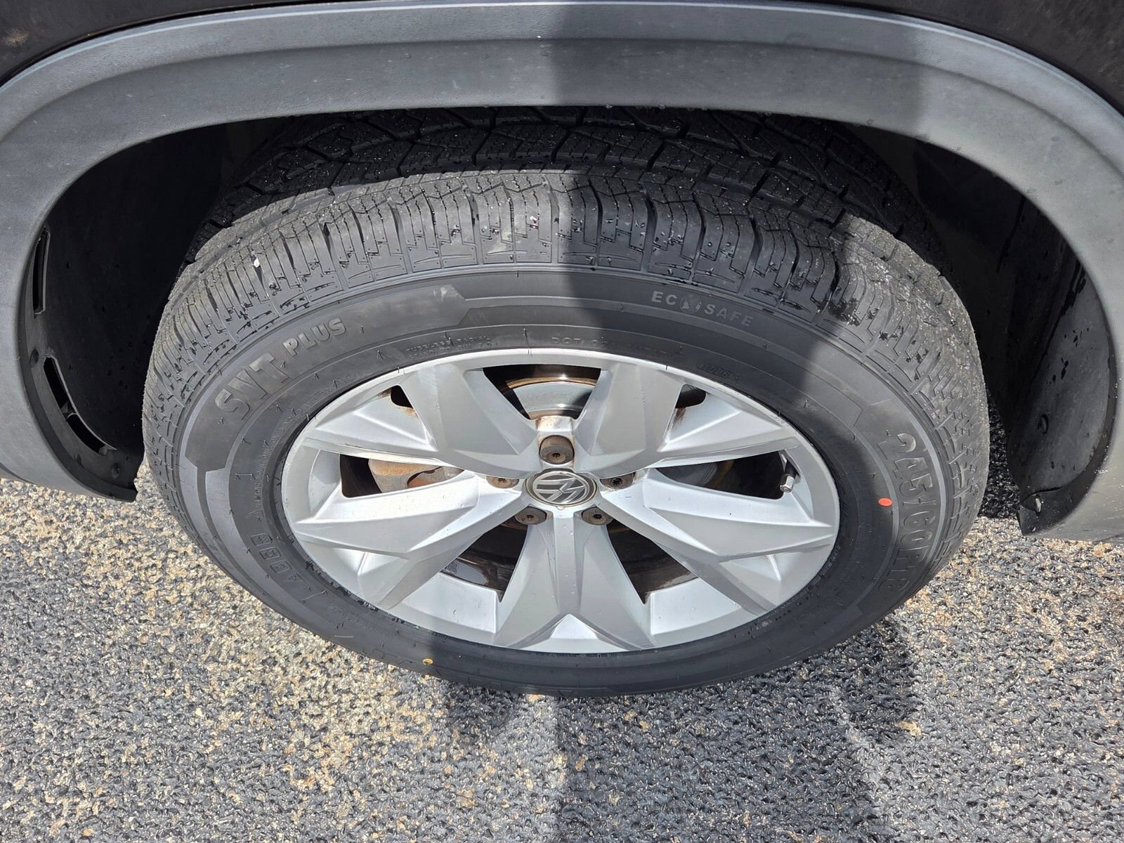 Used 2018 Volkswagen Atlas S FWD image 18