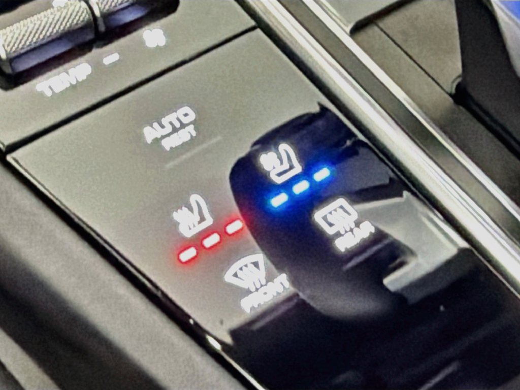 Used 2023 Porsche Cayenne Turbo AWD/4WD image 21