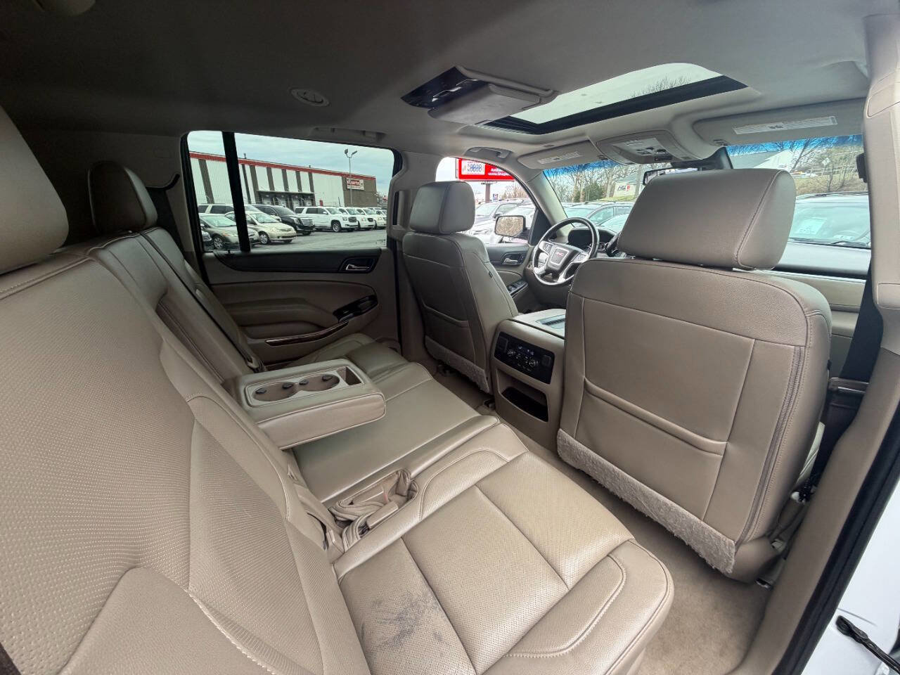 Used 2019 GMC Yukon XL SLT w/ Open Road Package image 45