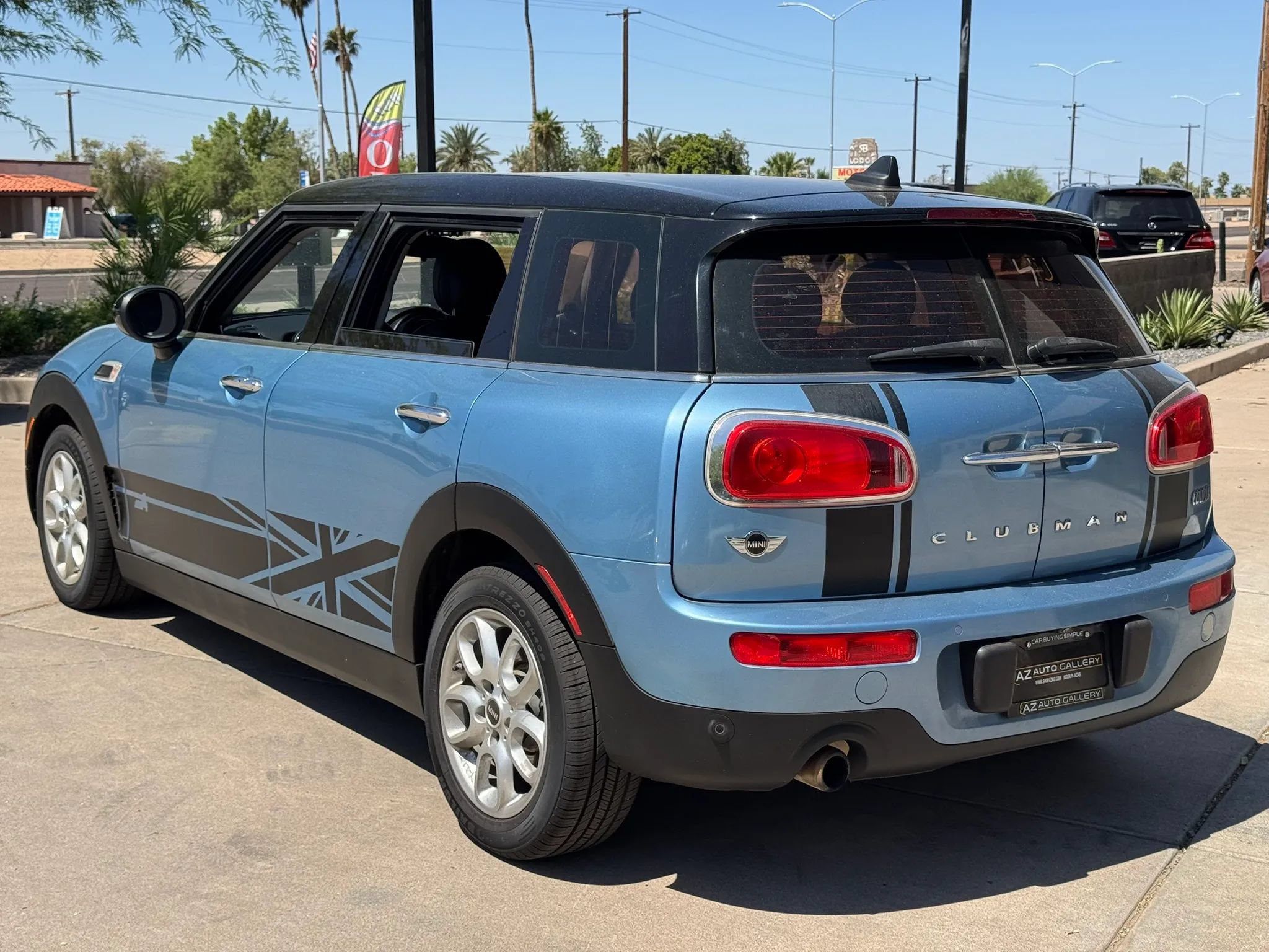 Used 2017 MINI Cooper Clubman FWD image 8