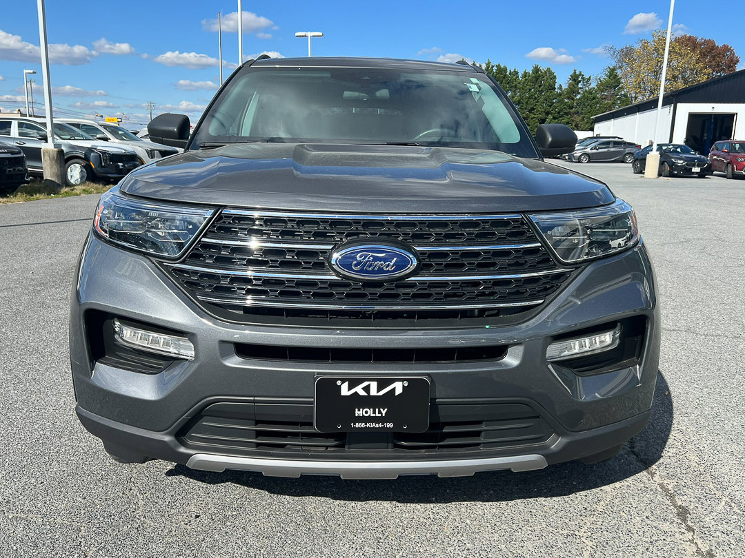 Used 2023 Ford Explorer XLT w/ Equipment Group 202A image 11