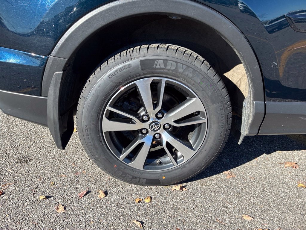 Used 2018 Toyota RAV4 XLE w/ Plus Extra Value Package AWD/4WD image 68