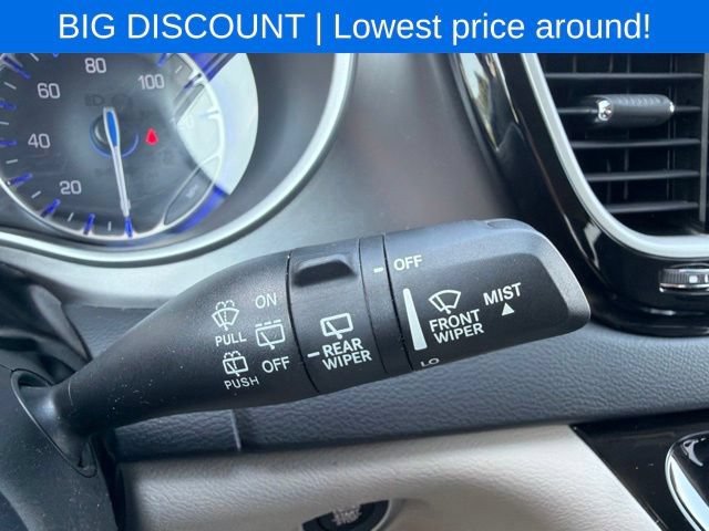 Used 2023 Chrysler Pacifica Touring-L FWD image 55