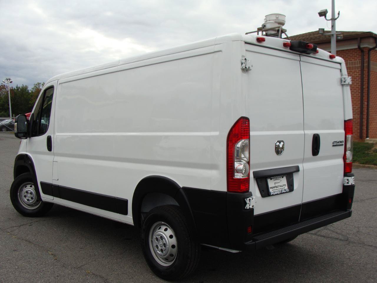 Used 2023 RAM ProMaster 2500 FWD image 4