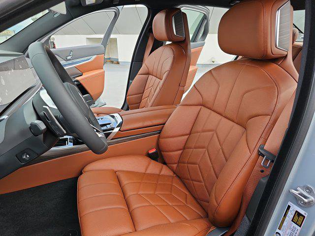New 2026 BMW 750e xDrive w/ Executive Package image 15