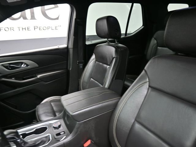 Used 2023 Chevrolet Traverse LT image 16
