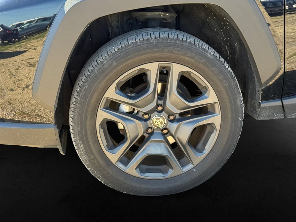 Used 2024 Toyota RAV4 Adventure AWD/4WD image 12