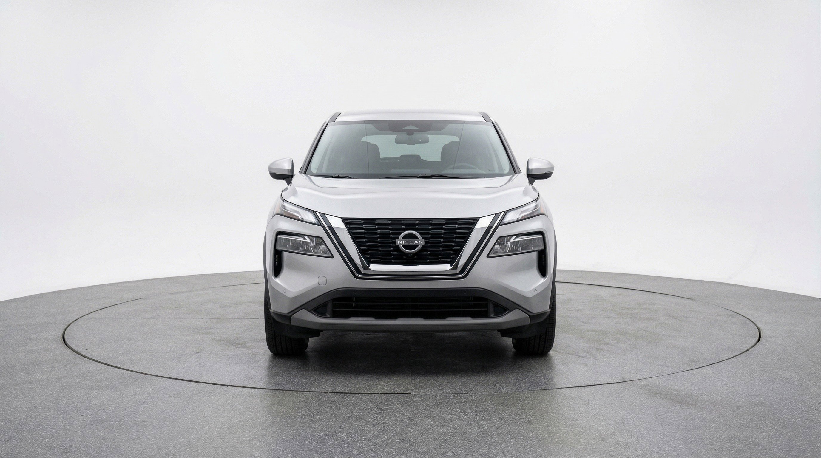 Used 2025 Nissan Rogue SV image 2