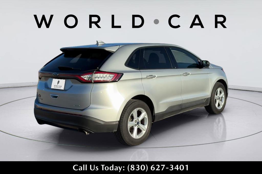 Used 2018 Ford Edge SE image 3