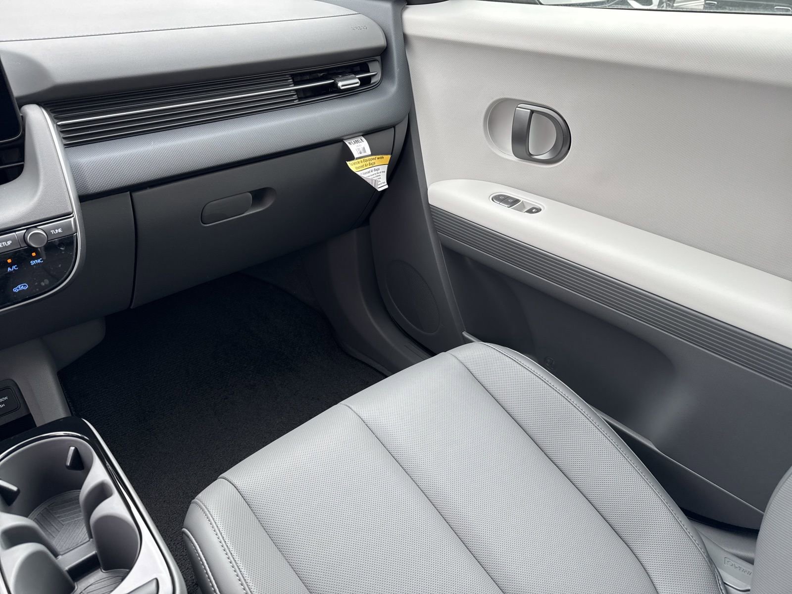 Used 2025 Hyundai Ioniq 5 SEL image 28