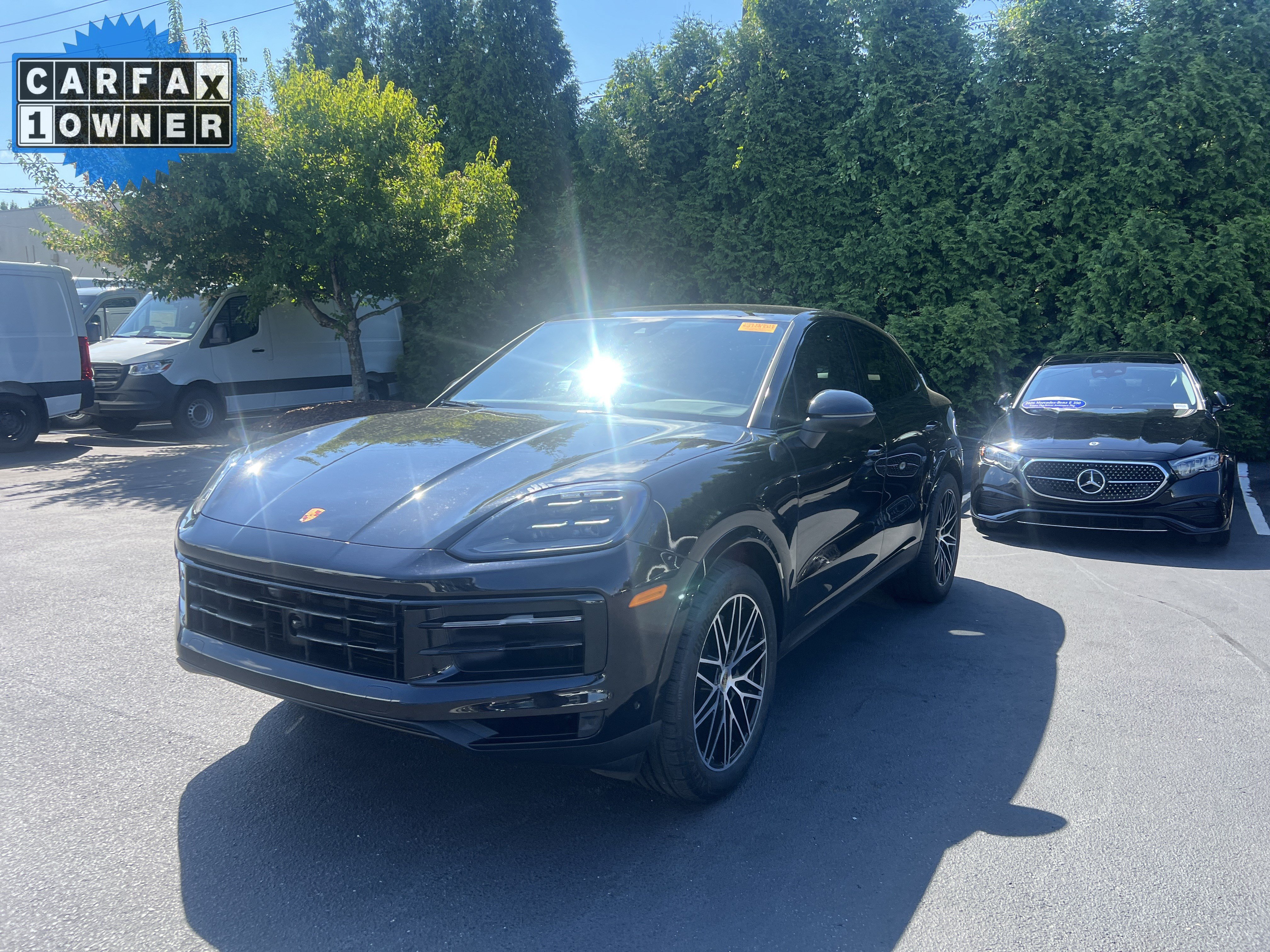 Used 2024 Porsche Cayenne Coupe AWD/4WD image 5