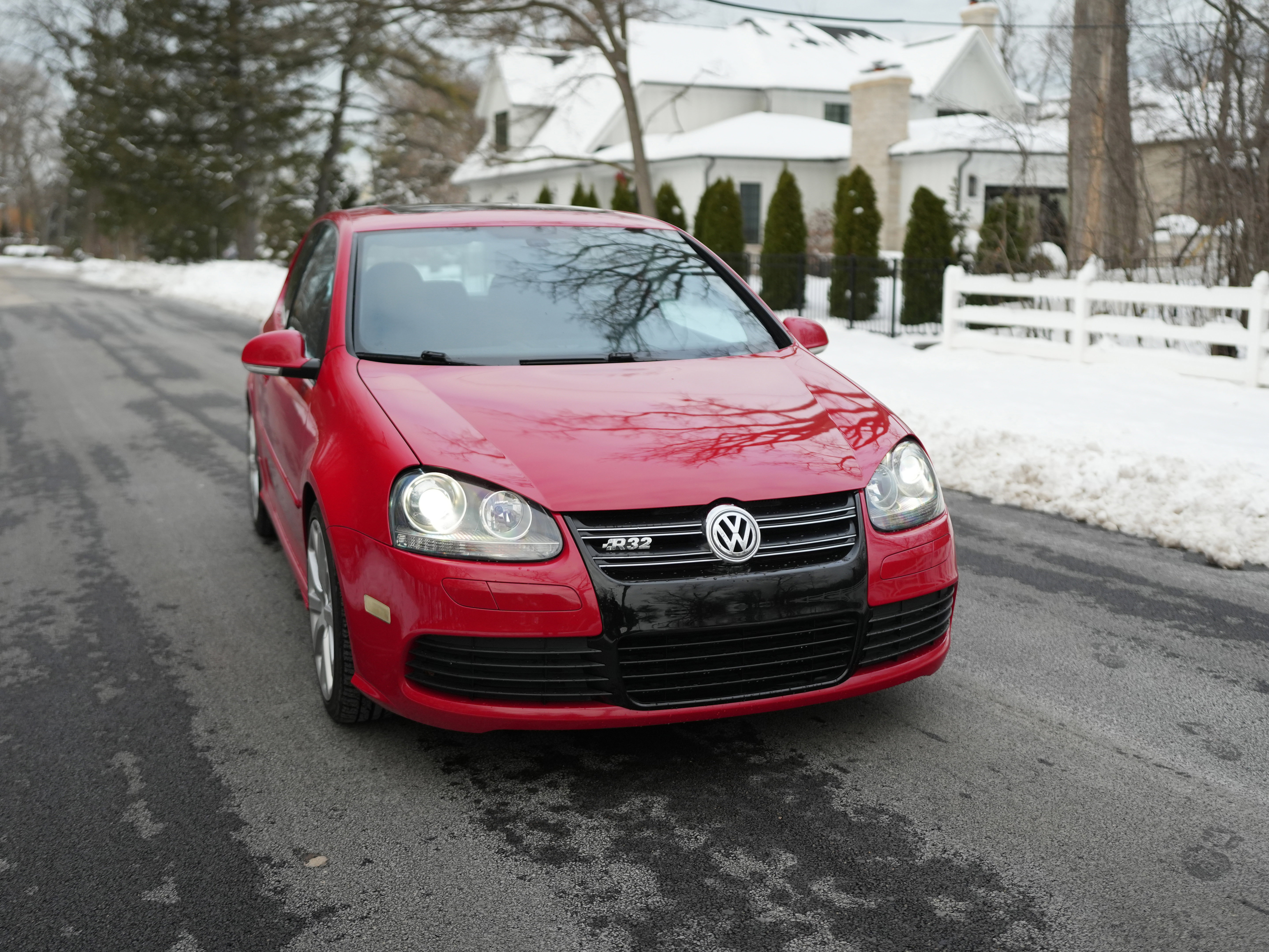 Used 2008 Volkswagen R32 image 2