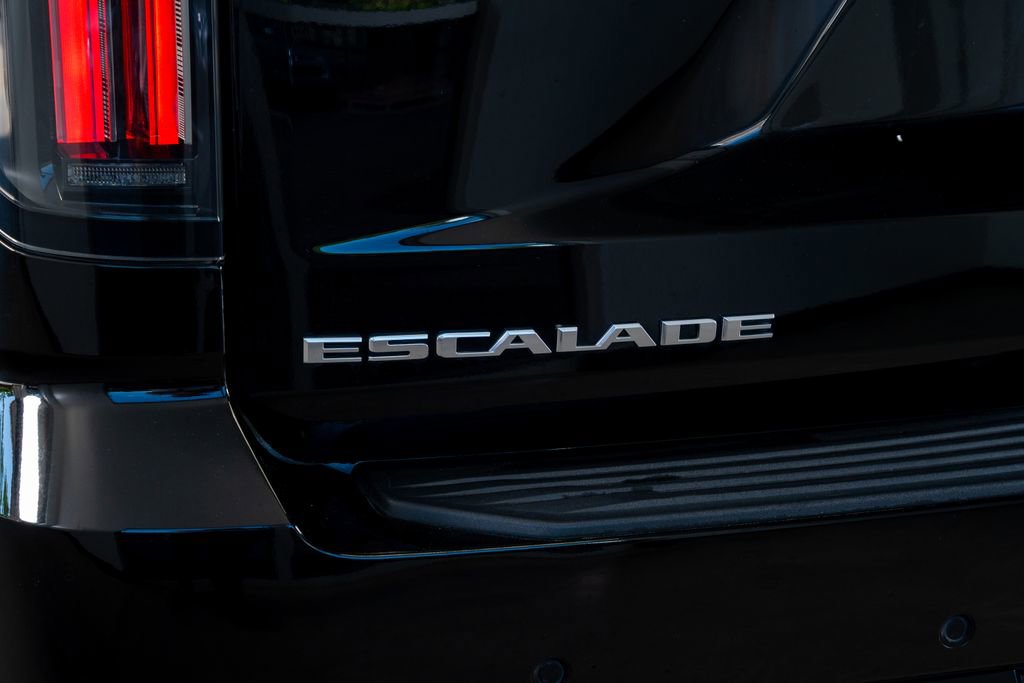Used 2025 Cadillac Escalade V image 16