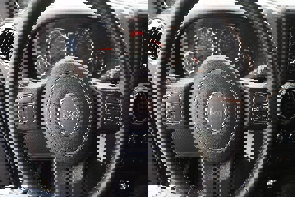 Used 2017 Jeep Wrangler Unlimited Rubicon w/ Dual Top Group image 21