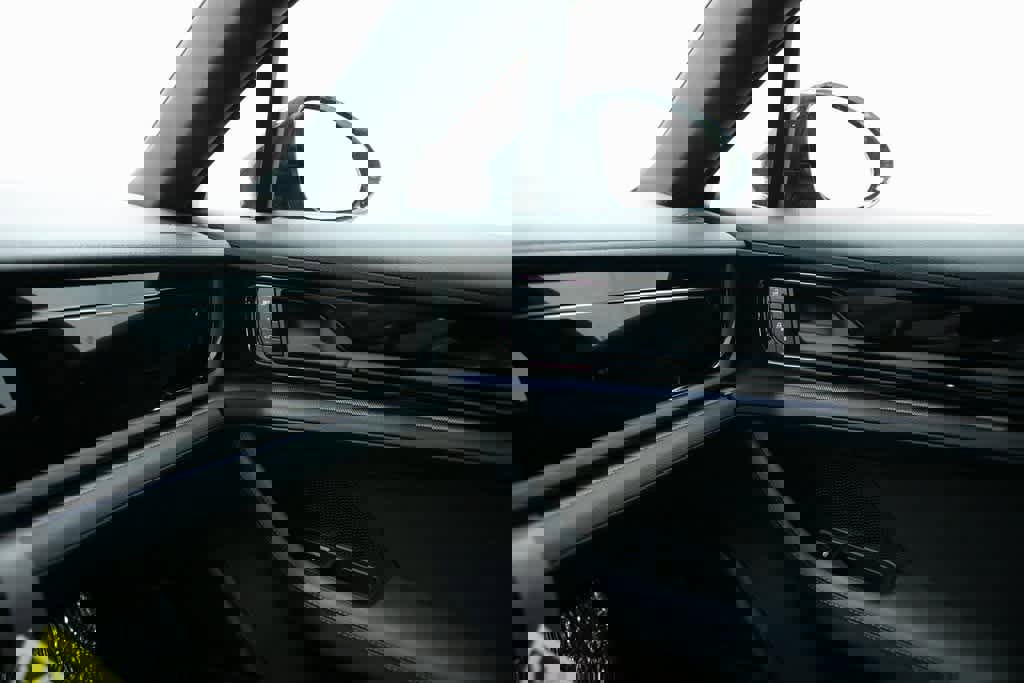 New 2025 Porsche Panamera 4 image 28