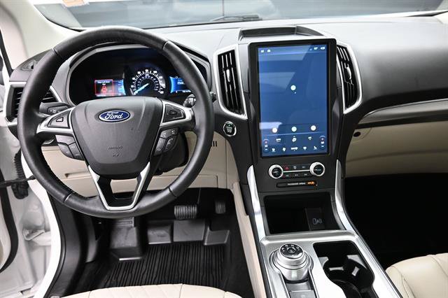 Certified 2024 Ford Edge Titanium AWD/4WD image 14