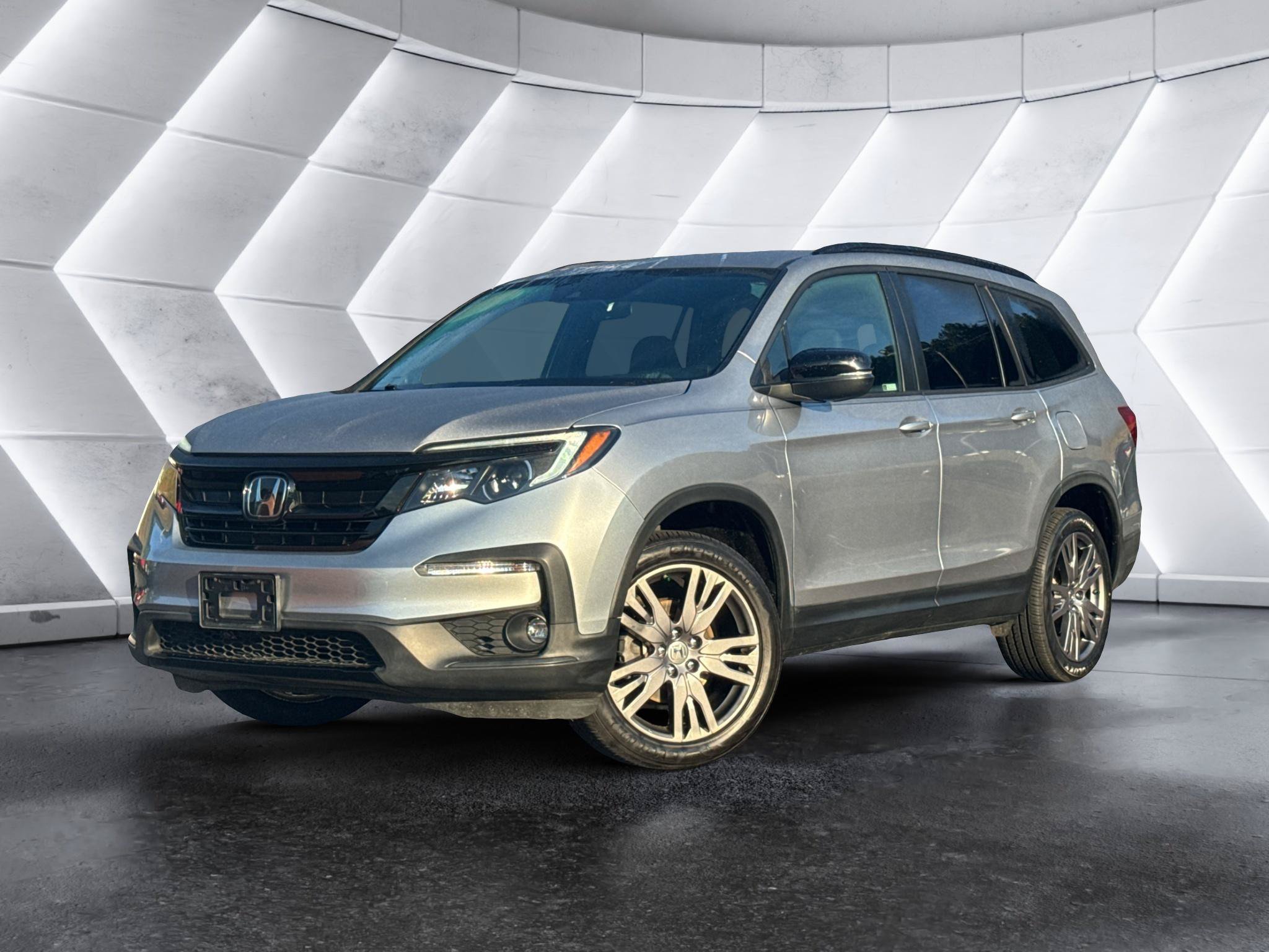 Used 2022 Honda Pilot Sport image 1