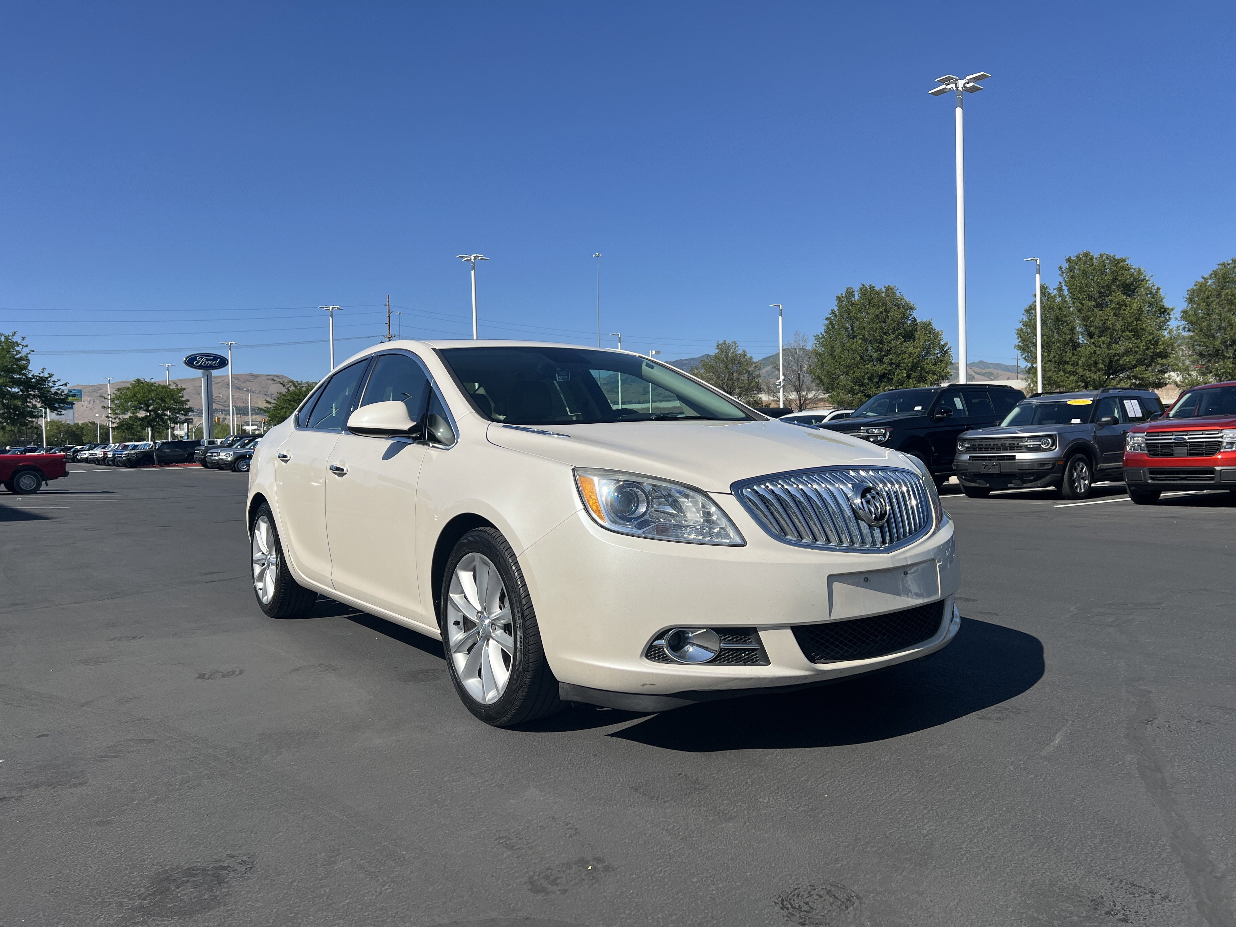 Used 2016 Buick Verano Leather w/ Experience Buick Package FWD image 8