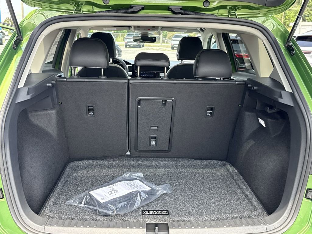 New 2025 Volkswagen Taos SE AWD/4WD image 46