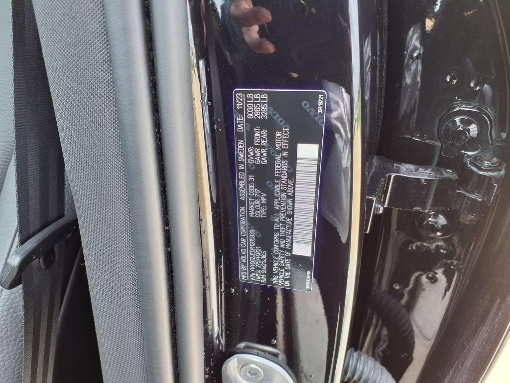 Certified 2024 Volvo XC90 B6 Plus AWD/4WD image 36