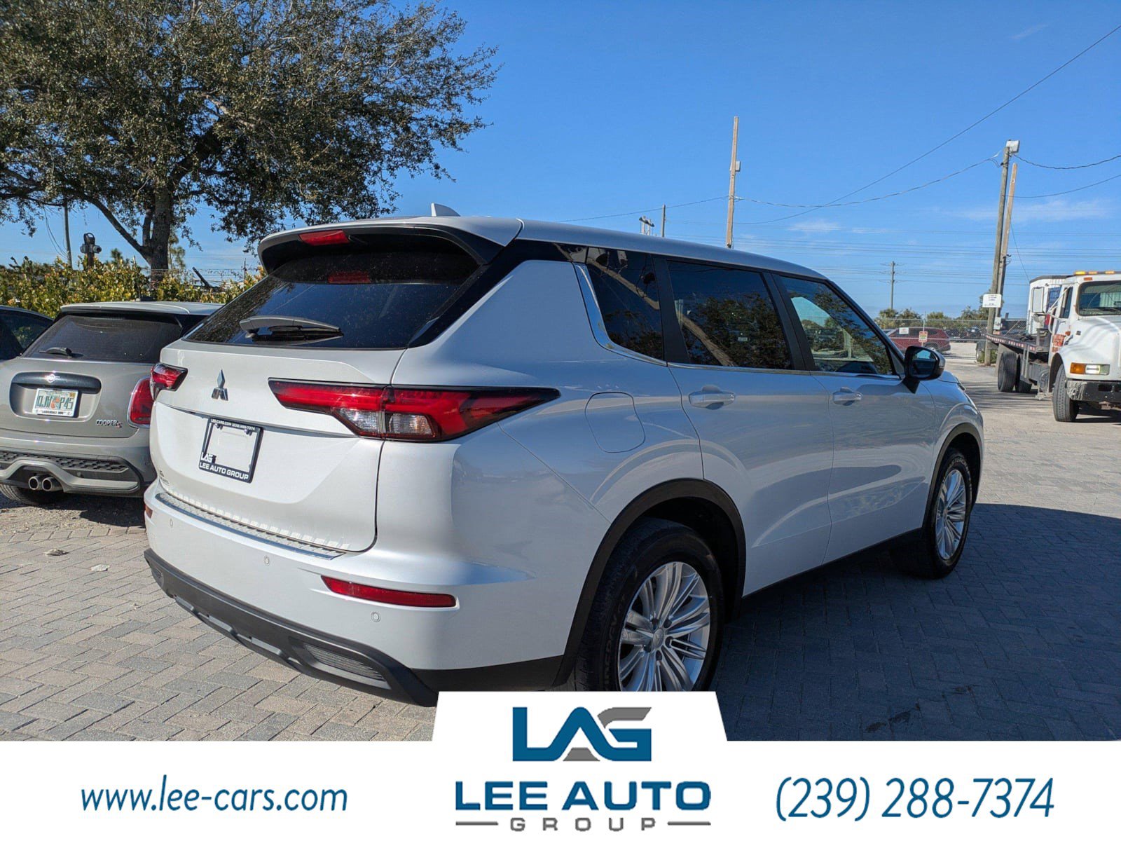 Used 2024 Mitsubishi Outlander ES image 3