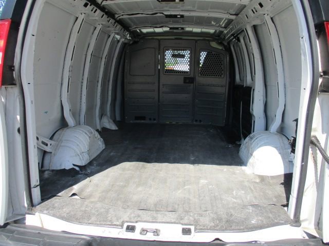 Used 2020 Chevrolet Express 2500 w/ Driver Convenience Package RWD image 7