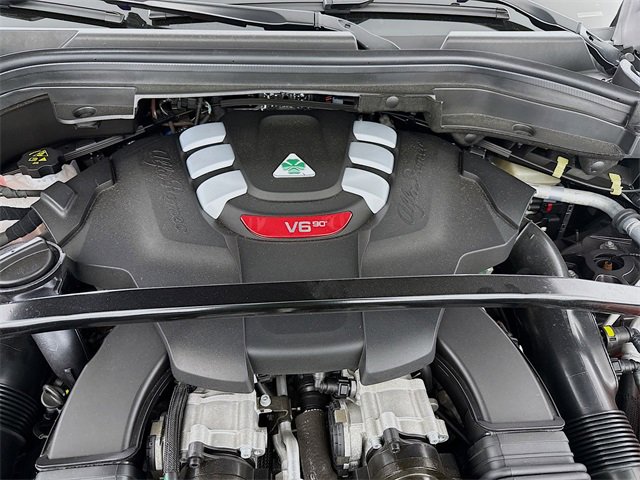 Used 2024 Alfa Romeo Stelvio Quadrifoglio w/ Active Assist Plus Package image 32