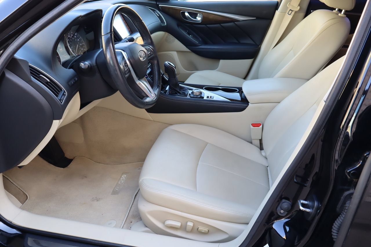 Used 2018 INFINITI Q50 Luxe w/ Essential Package (3.0T Luxe) RWD image 17