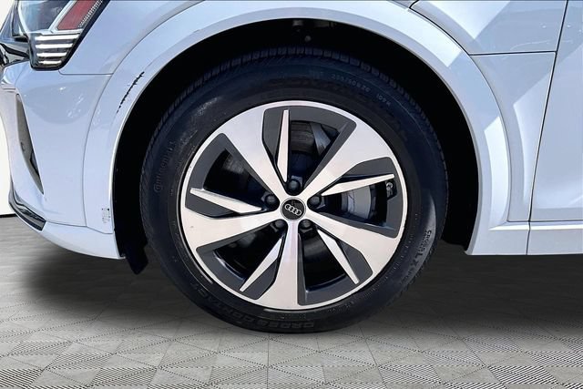Used 2024 Audi Q8 e-tron Premium AWD/4WD image 8