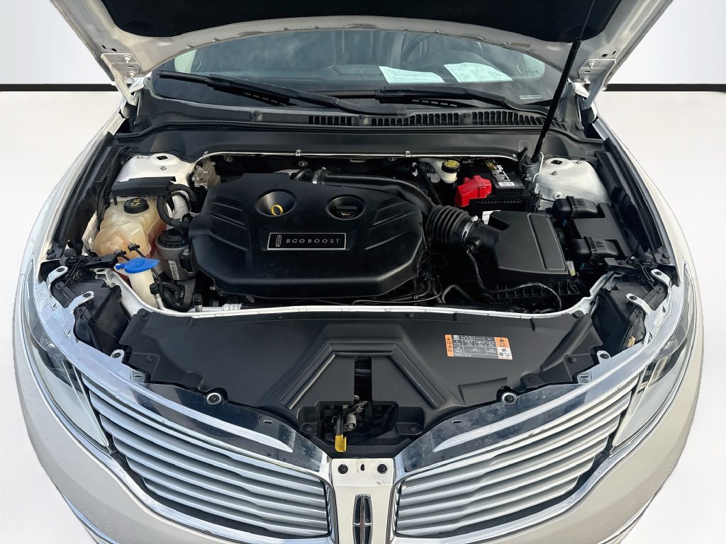 Used 2016 Lincoln MKZ FWD image 28