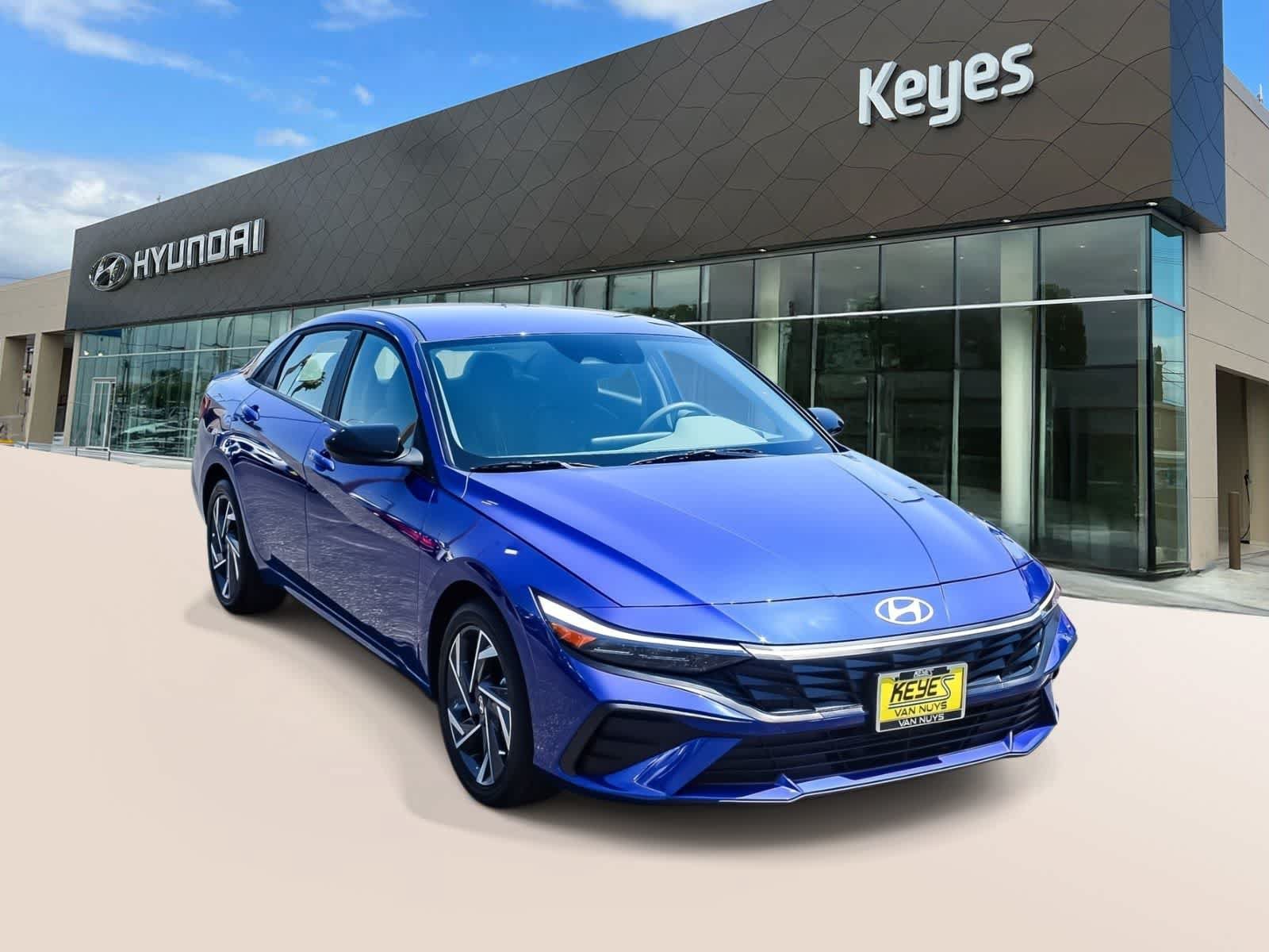 Certified 2025 Hyundai Elantra SEL FWD image 3